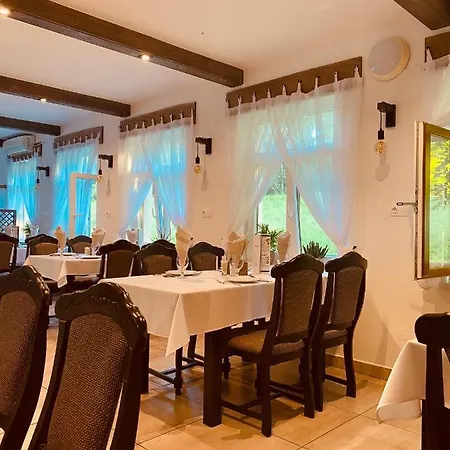 Tanyacsarda Panzio فندق مبيت وإفطار